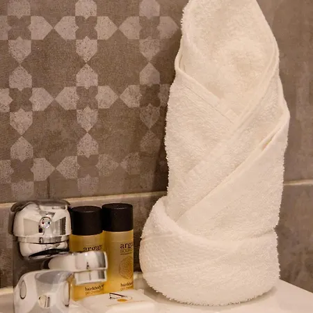 Magnan Avec Jardin Proche Des Plages *